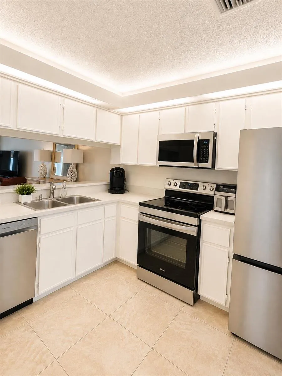 6262 RIVERWALK LANE #3 Jupiter, FL 33458