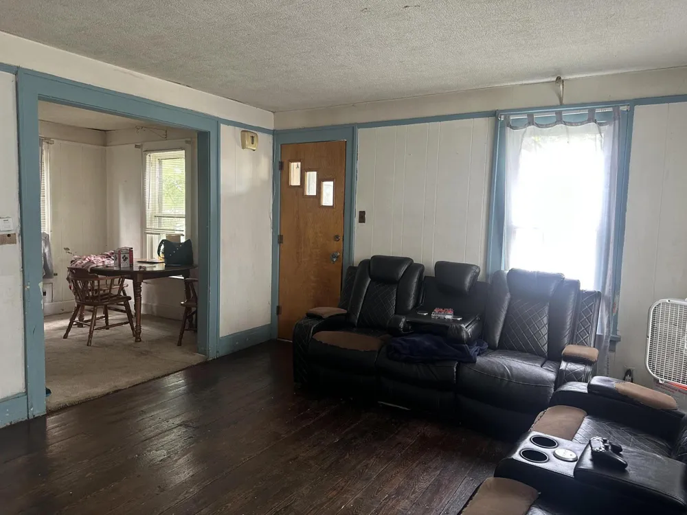418 W Main Street Niles City, MI 49120