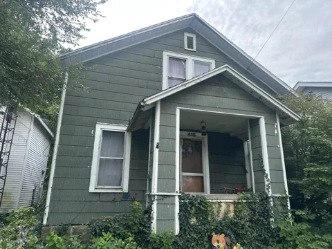 418 W Main Street