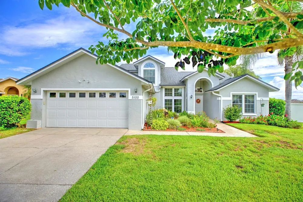 5100 ST LUCIA DRIVE Lakeland, FL 33812