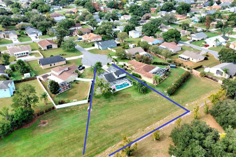 5100 ST LUCIA DRIVE Lakeland, FL 33812