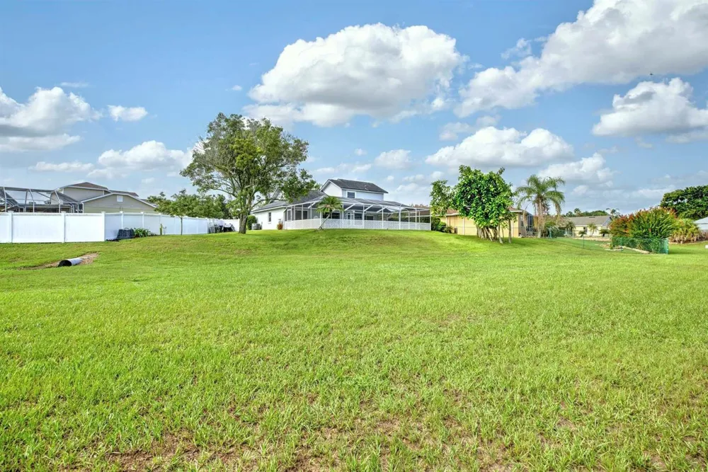 5100 ST LUCIA DRIVE Lakeland, FL 33812
