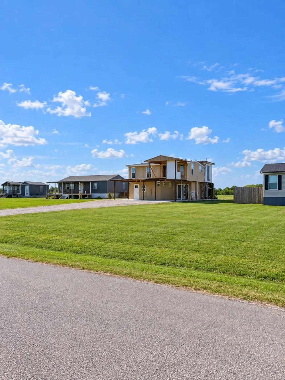 9102 Fresno Avenue Alvin, TX 77511