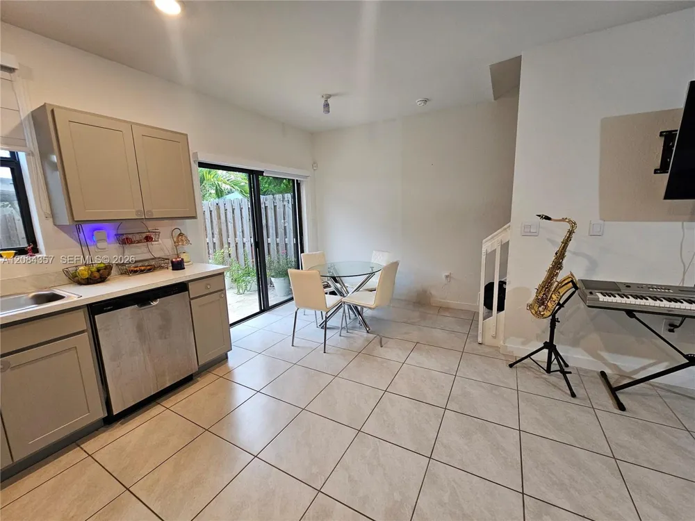 300 NE 12th St Florida City, FL 33034