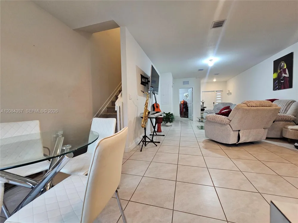 300 NE 12th St Florida City, FL 33034