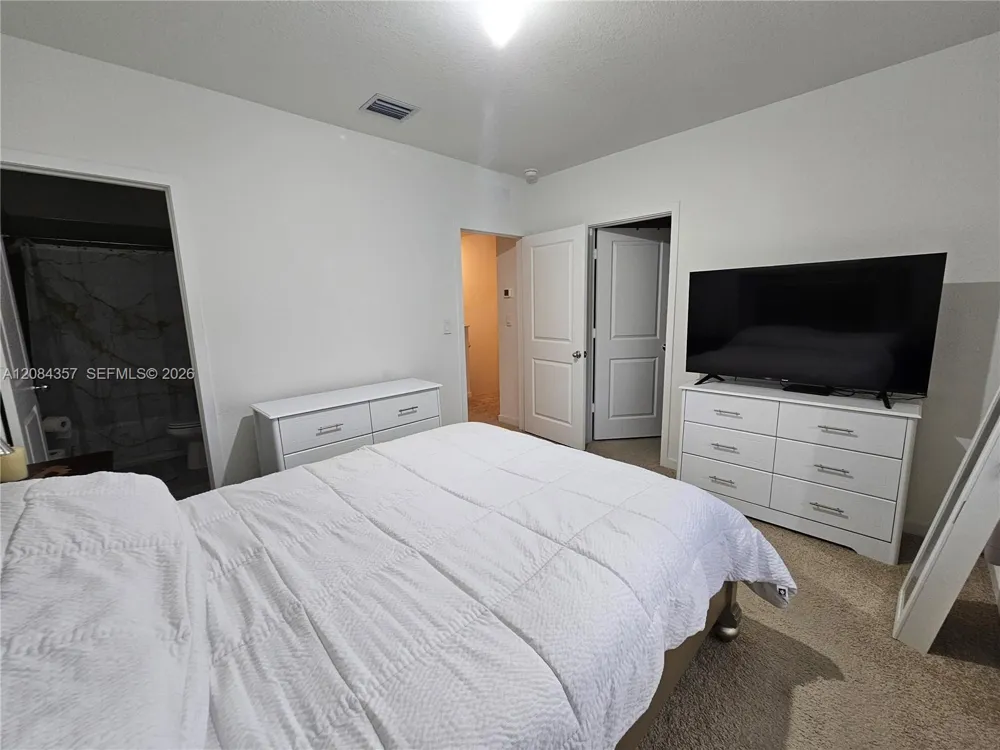 300 NE 12th St Florida City, FL 33034