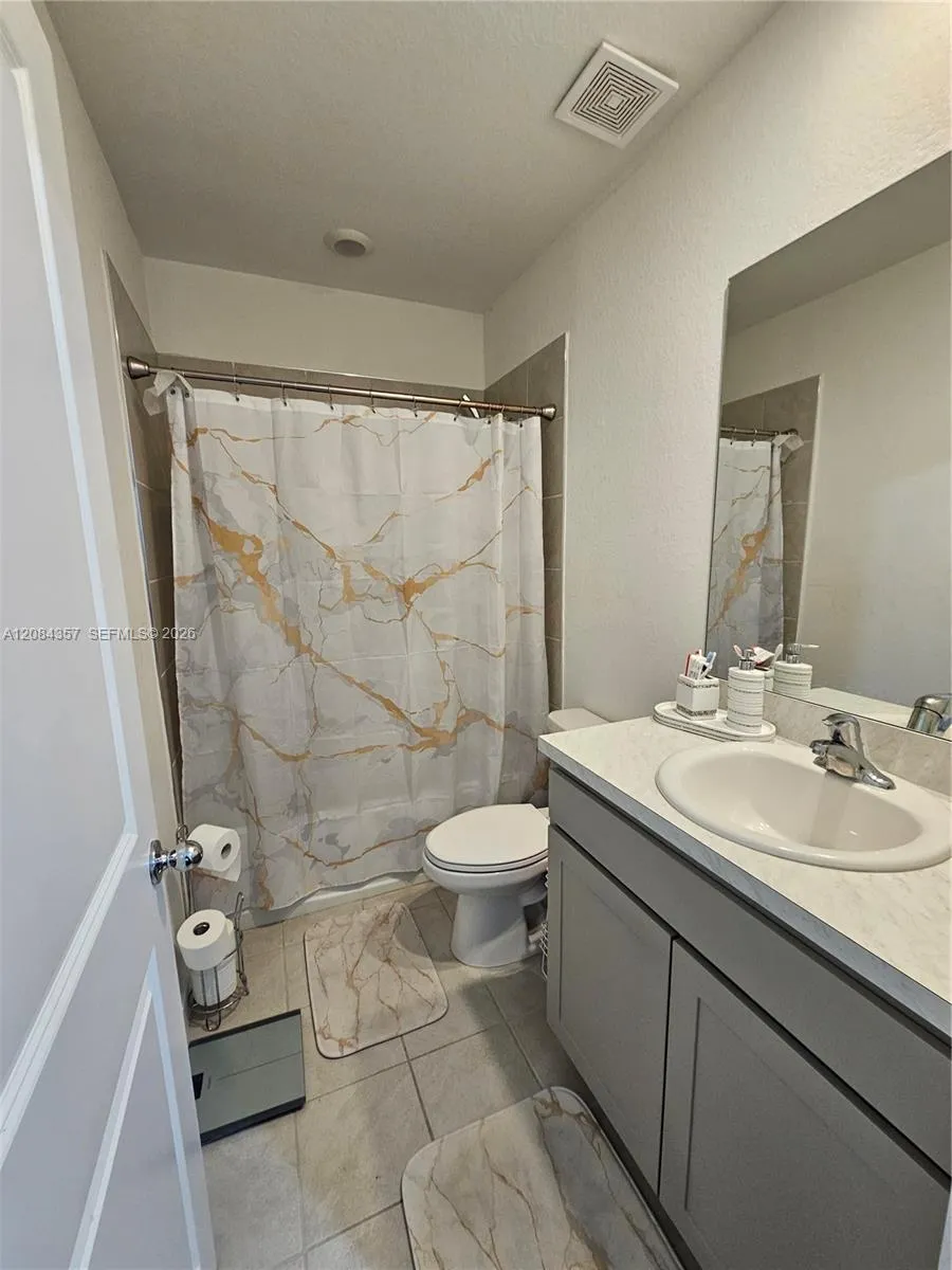 300 NE 12th St Florida City, FL 33034