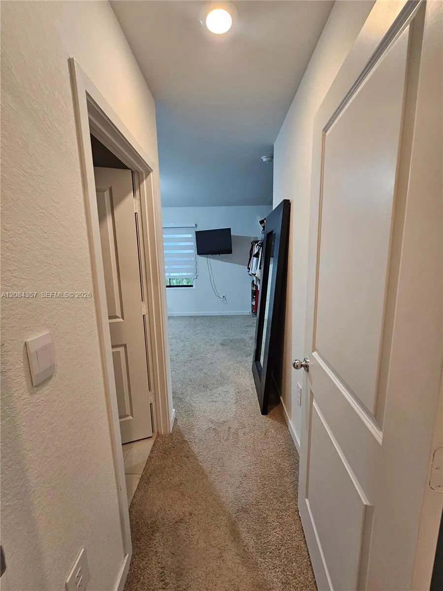 300 NE 12th St Florida City, FL 33034