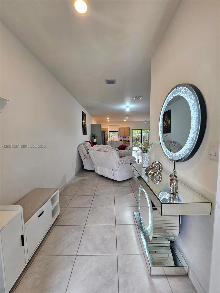 300 NE 12th St Florida City, FL 33034