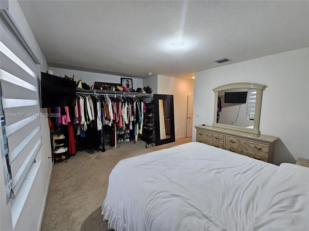 300 NE 12th St Florida City, FL 33034