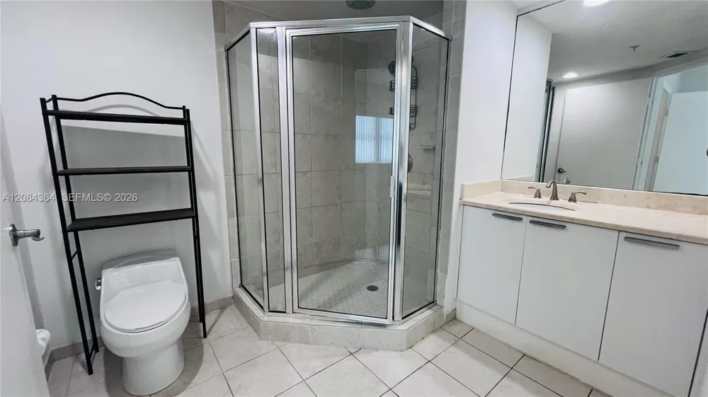 15051 Royal Oaks Ln #2302 North Miami, FL 33181