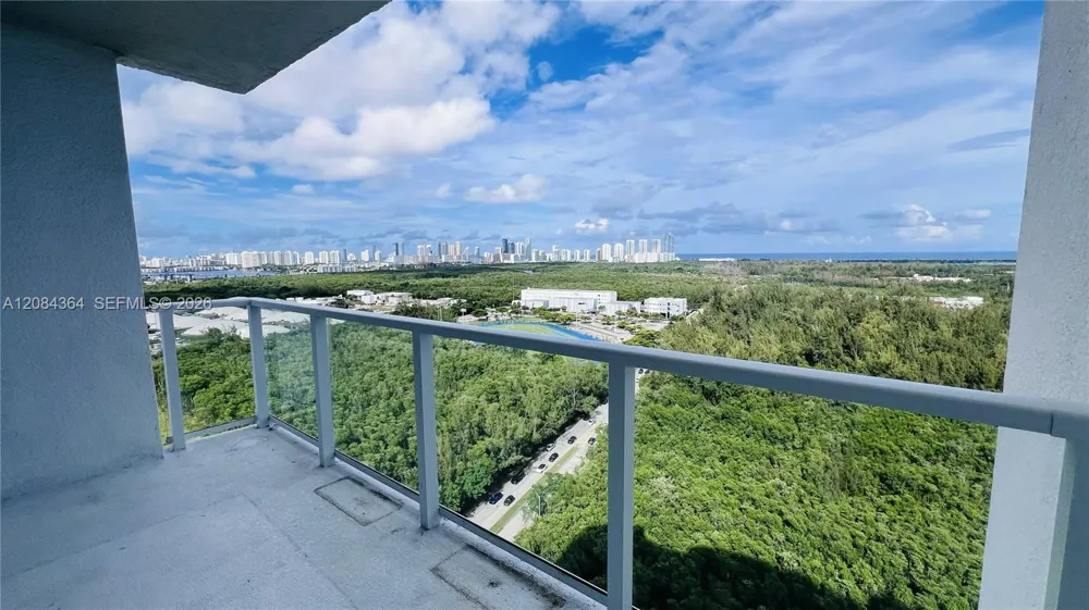 15051 Royal Oaks Ln #2302 North Miami, FL 33181