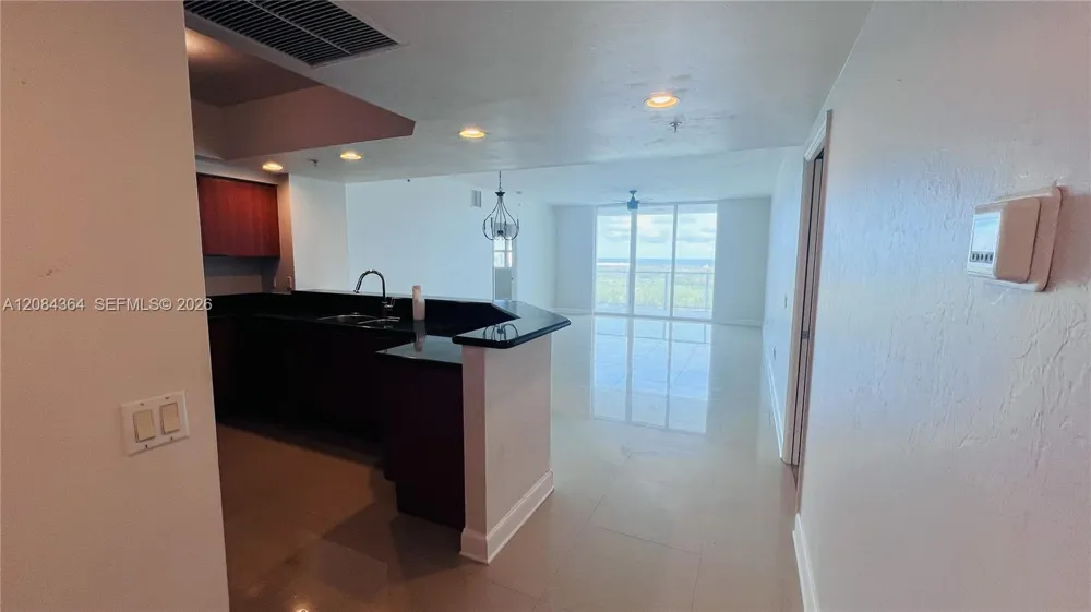 15051 Royal Oaks Ln #2302 North Miami, FL 33181