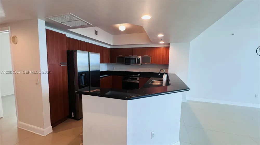 15051 Royal Oaks Ln #2302 North Miami, FL 33181