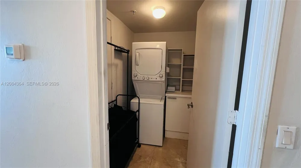 15051 Royal Oaks Ln #2302 North Miami, FL 33181