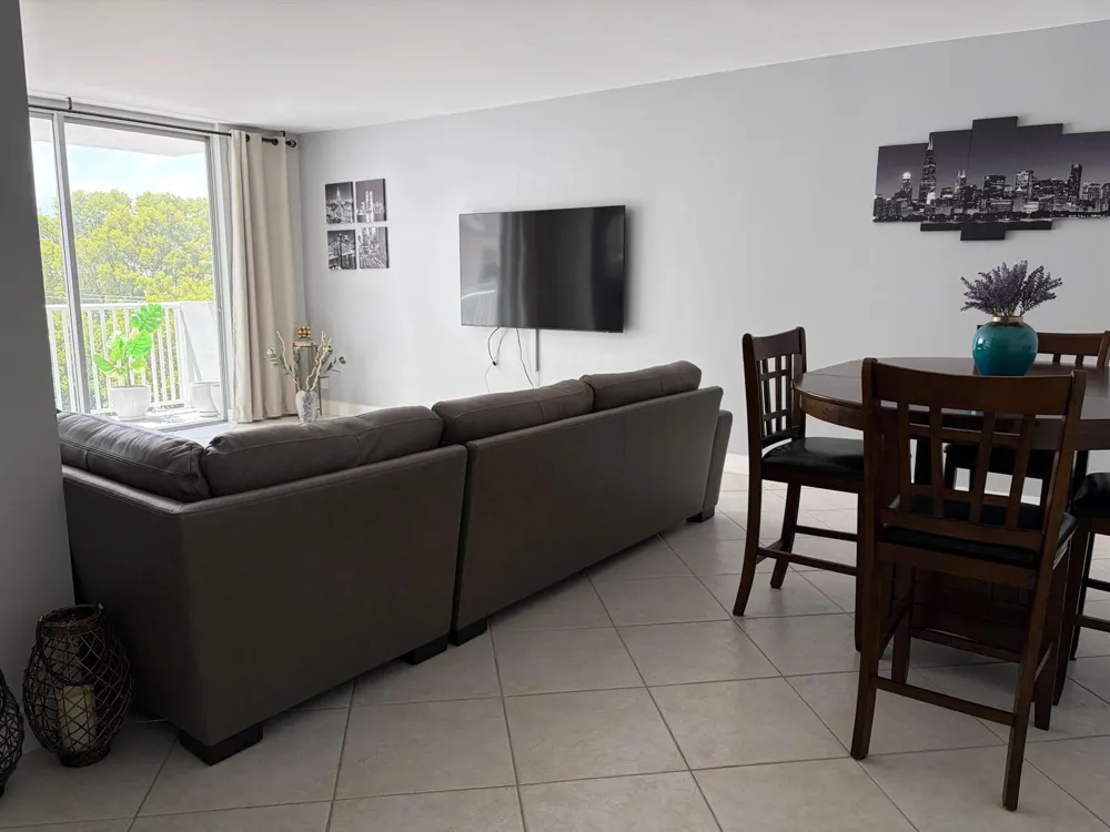 137 GOLDEN ISLES DRIVE #412 Hallandale Beach, FL 33009