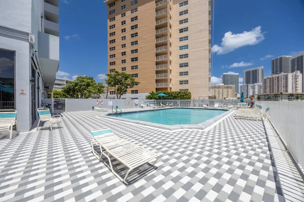 137 GOLDEN ISLES DRIVE #412 Hallandale Beach, FL 33009