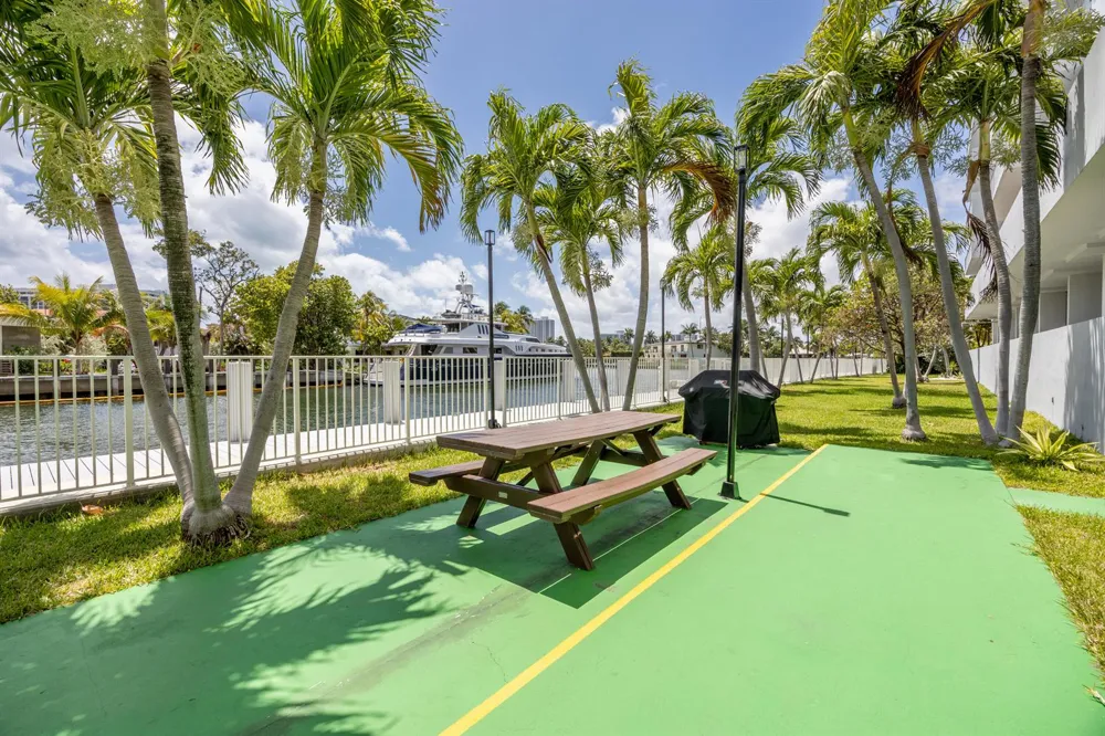 137 GOLDEN ISLES DRIVE #412 Hallandale Beach, FL 33009