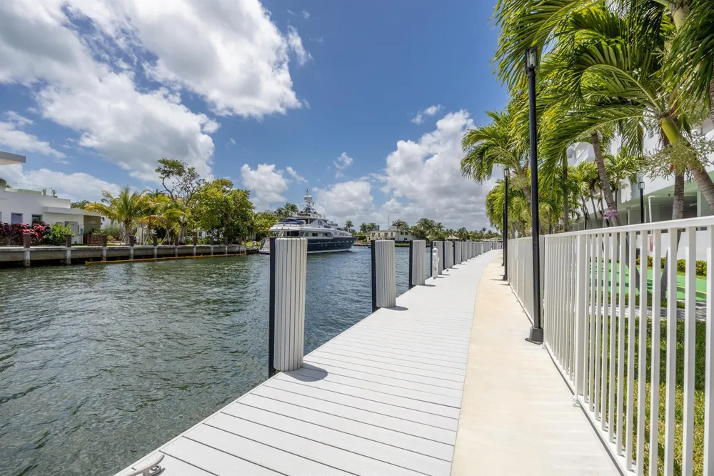 137 GOLDEN ISLES DRIVE #412 Hallandale Beach, FL 33009