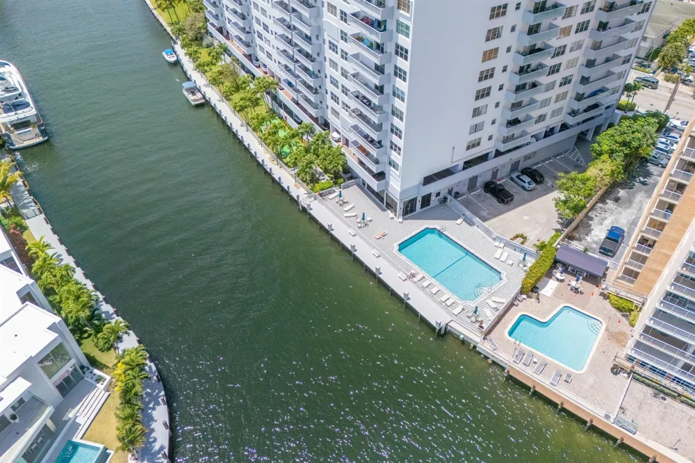 137 GOLDEN ISLES DRIVE #412 Hallandale Beach, FL 33009