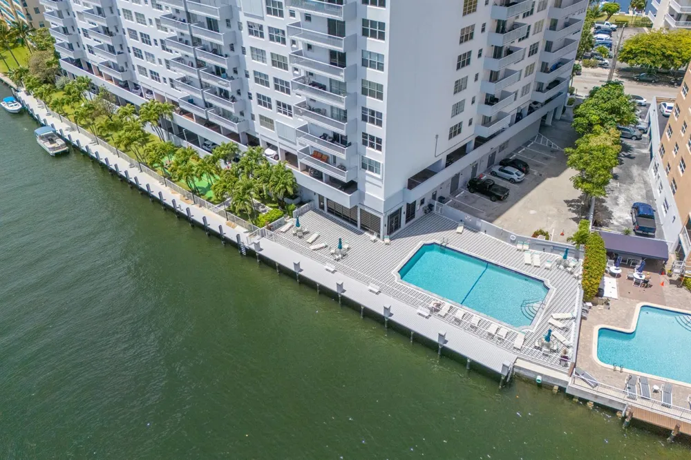 137 GOLDEN ISLES DRIVE #412 Hallandale Beach, FL 33009