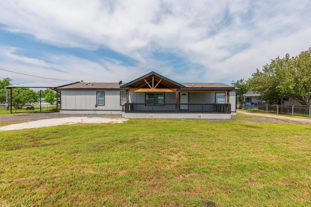 4622 County Road 1081 Princeton, TX 75407