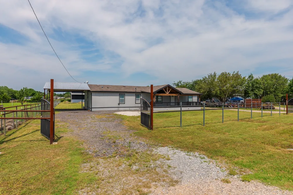 4622 County Road 1081 Princeton, TX 75407