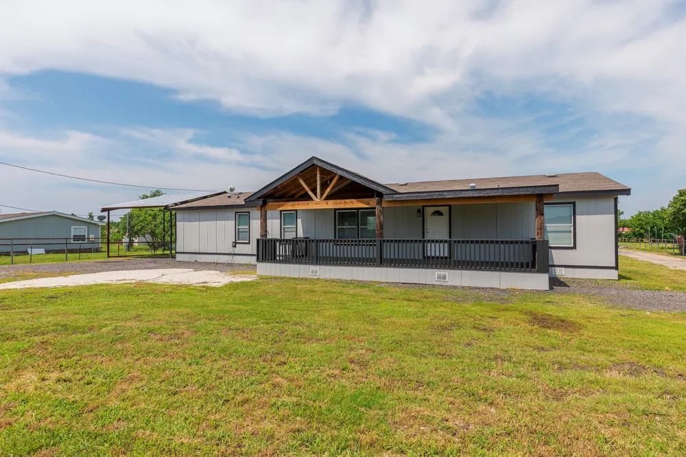 4622 County Road 1081 Princeton, TX 75407