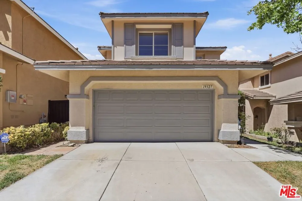 19327 Ackerman Avenue Santa Clarita, CA 91321