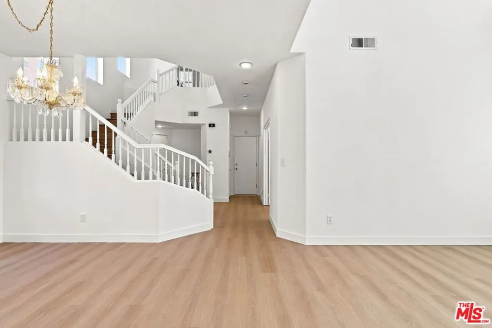 19327 Ackerman Avenue Santa Clarita, CA 91321