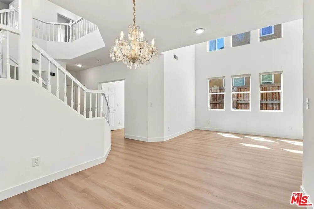 19327 Ackerman Avenue Santa Clarita, CA 91321
