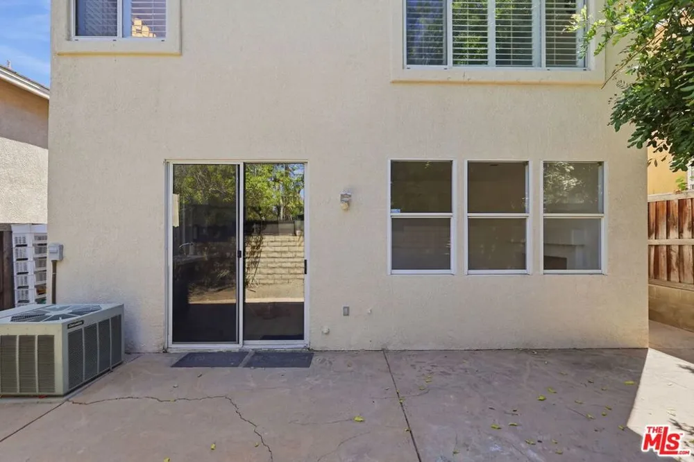 19327 Ackerman Avenue Santa Clarita, CA 91321