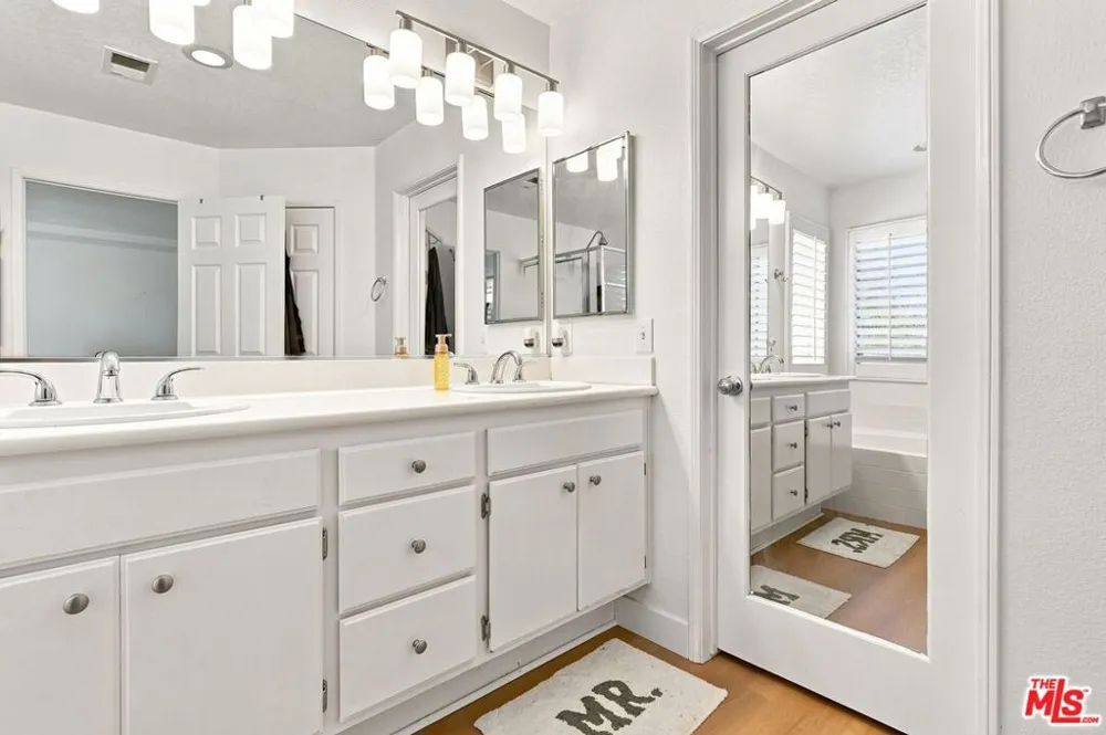 19327 Ackerman Avenue Santa Clarita, CA 91321
