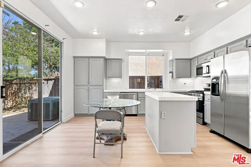 19327 Ackerman Avenue Santa Clarita, CA 91321