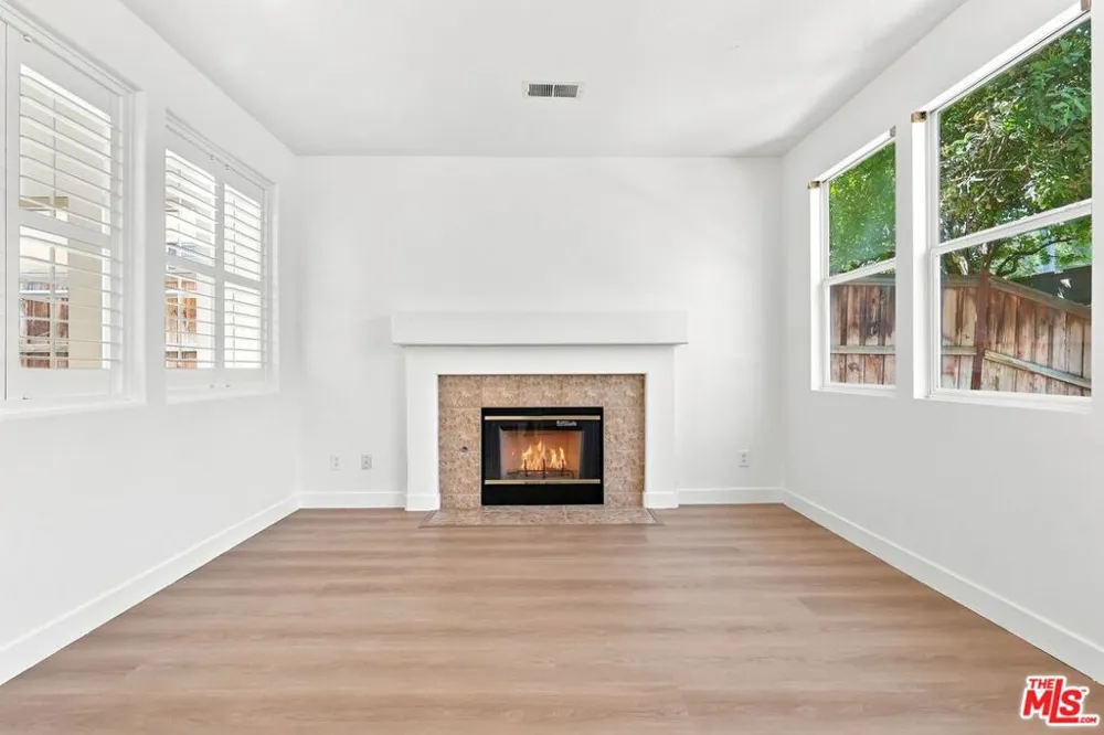 19327 Ackerman Avenue Santa Clarita, CA 91321