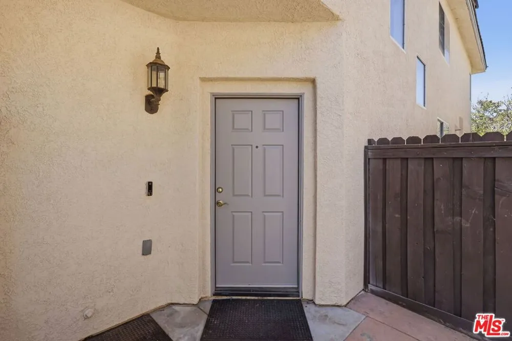 19327 Ackerman Avenue Santa Clarita, CA 91321