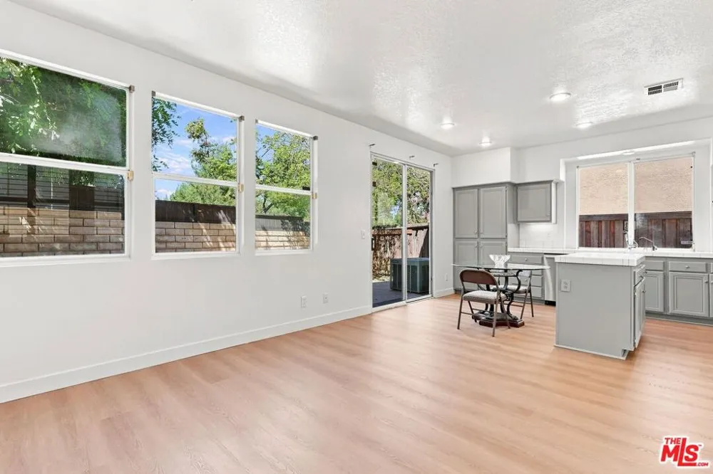 19327 Ackerman Avenue Santa Clarita, CA 91321