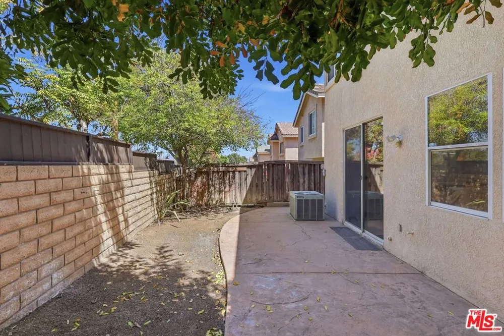 19327 Ackerman Avenue Santa Clarita, CA 91321