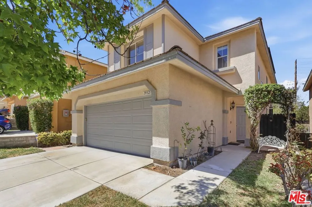 19327 Ackerman Avenue Santa Clarita, CA 91321