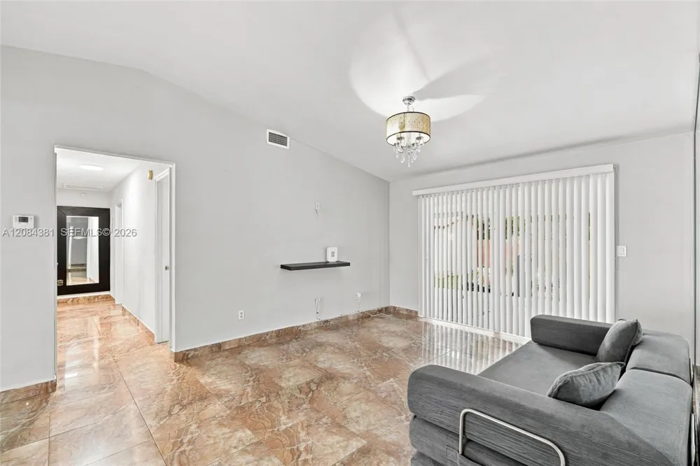 11050 SW 160th St #11050 Miami, FL 33157