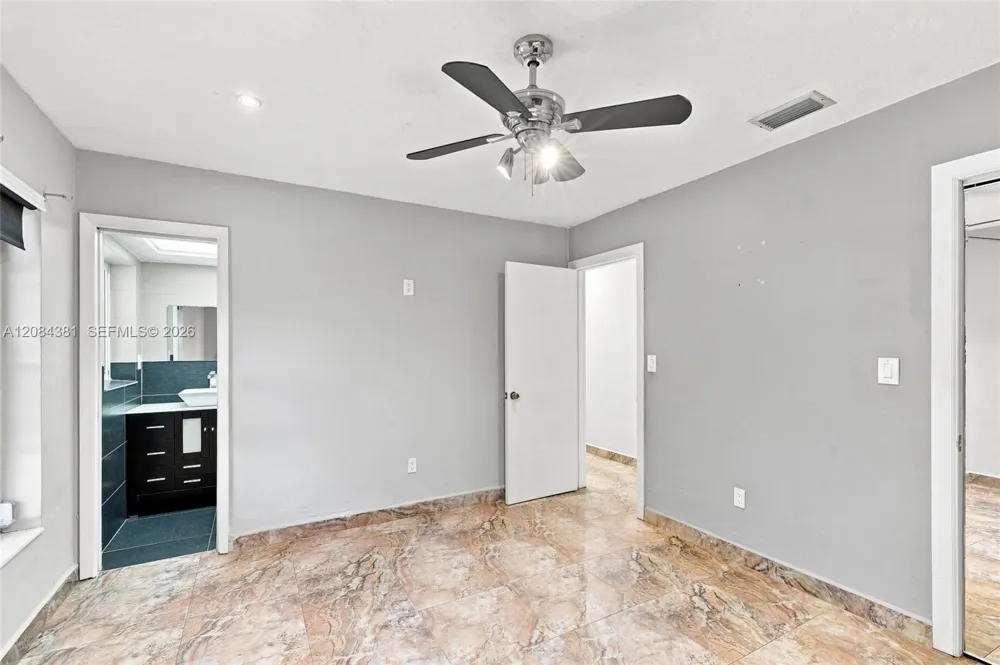 11050 SW 160th St #11050 Miami, FL 33157