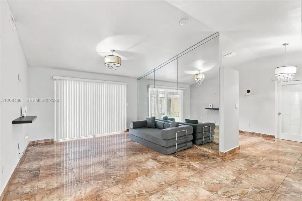 11050 SW 160th St #11050 Miami, FL 33157
