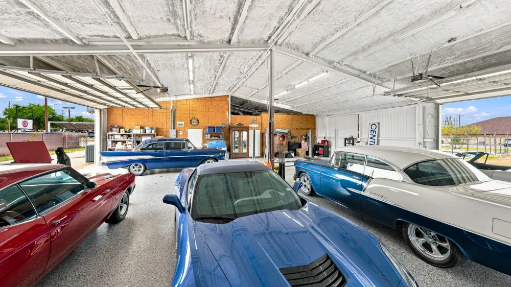 207 Eastridge Road Granbury, TX 76049