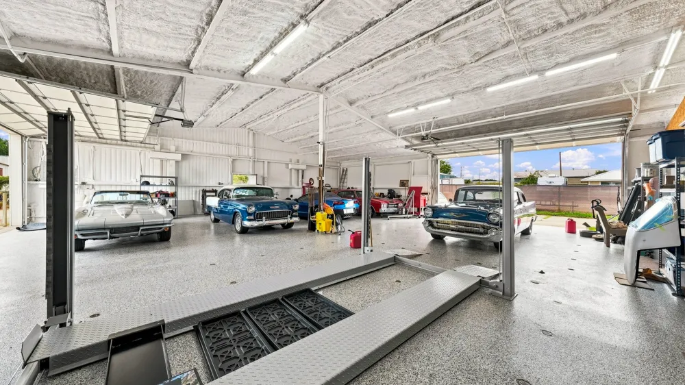 207 Eastridge Road Granbury, TX 76049