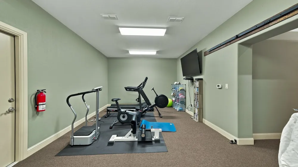 207 Eastridge Road Granbury, TX 76049