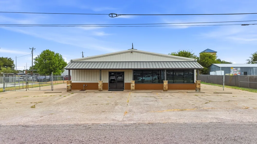 207 Eastridge Road Granbury, TX 76049