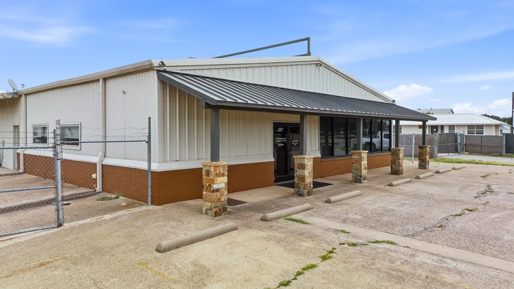 207 Eastridge Road Granbury, TX 76049