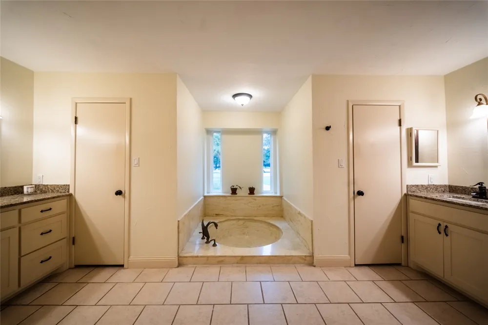 455 Love Henry Court Southlake, TX 76092