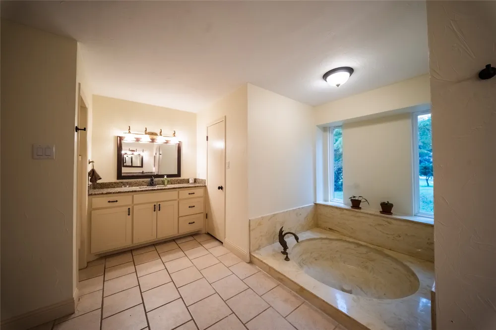 455 Love Henry Court Southlake, TX 76092