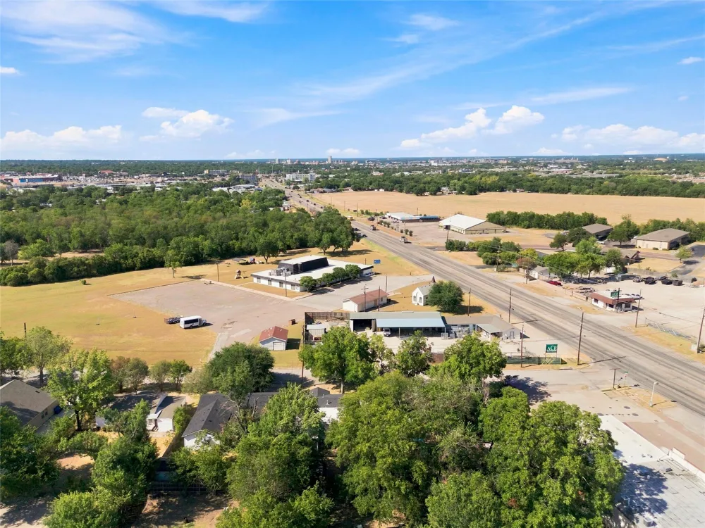 3216 Pewitt Drive Waco, TX 76706